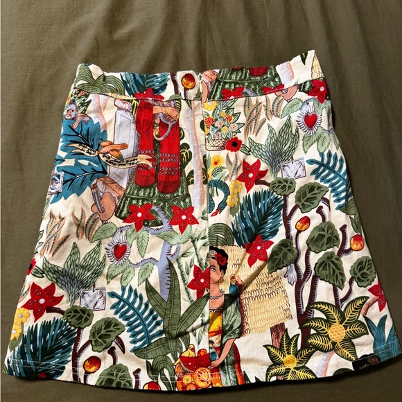 Frida kahlo print skirt ๐๐บ - Picture 2 of 4